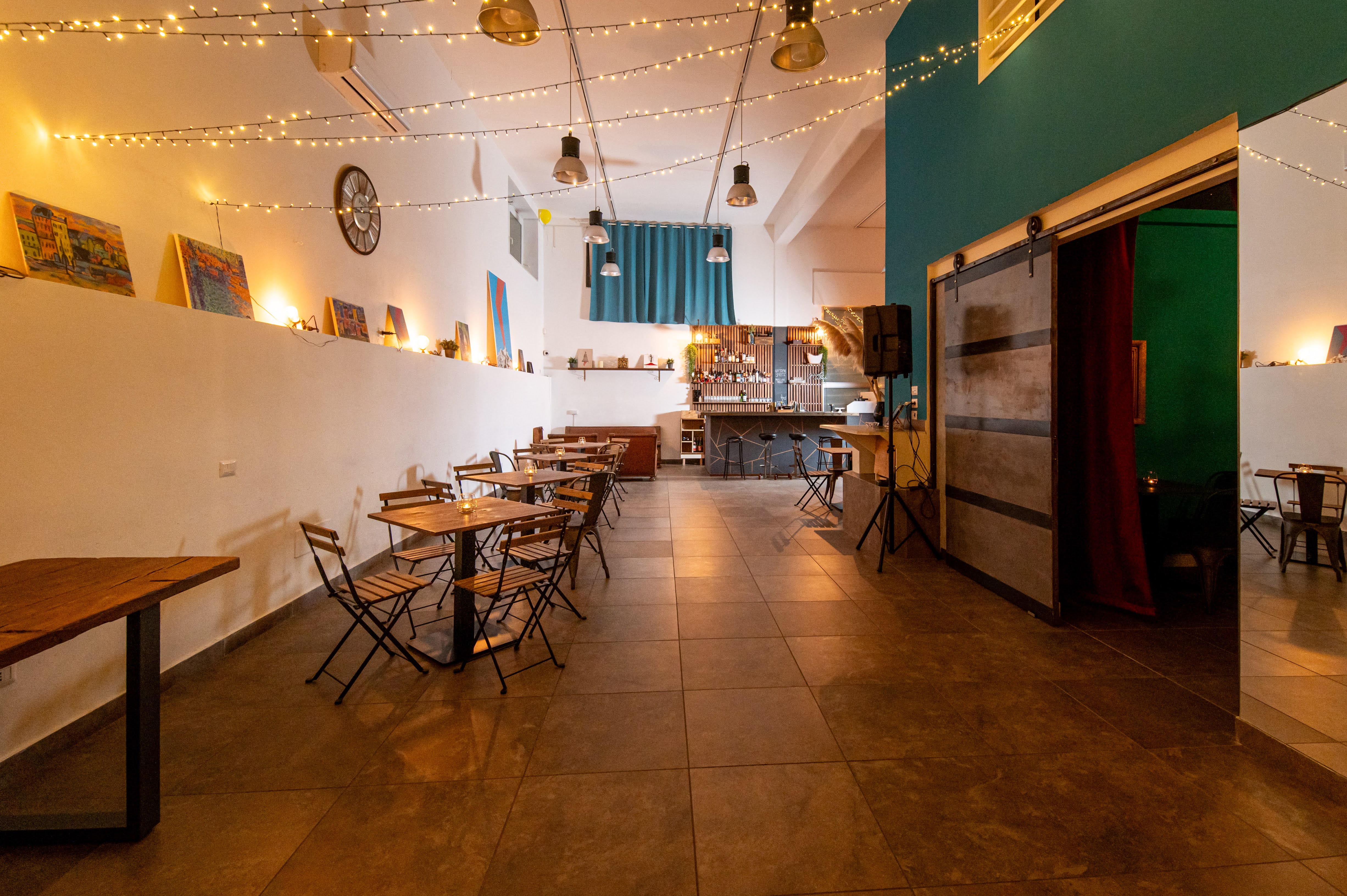 Location esclusiva per eventi aziendali a Napoli - Spazio multifunzionale per meeting e cene