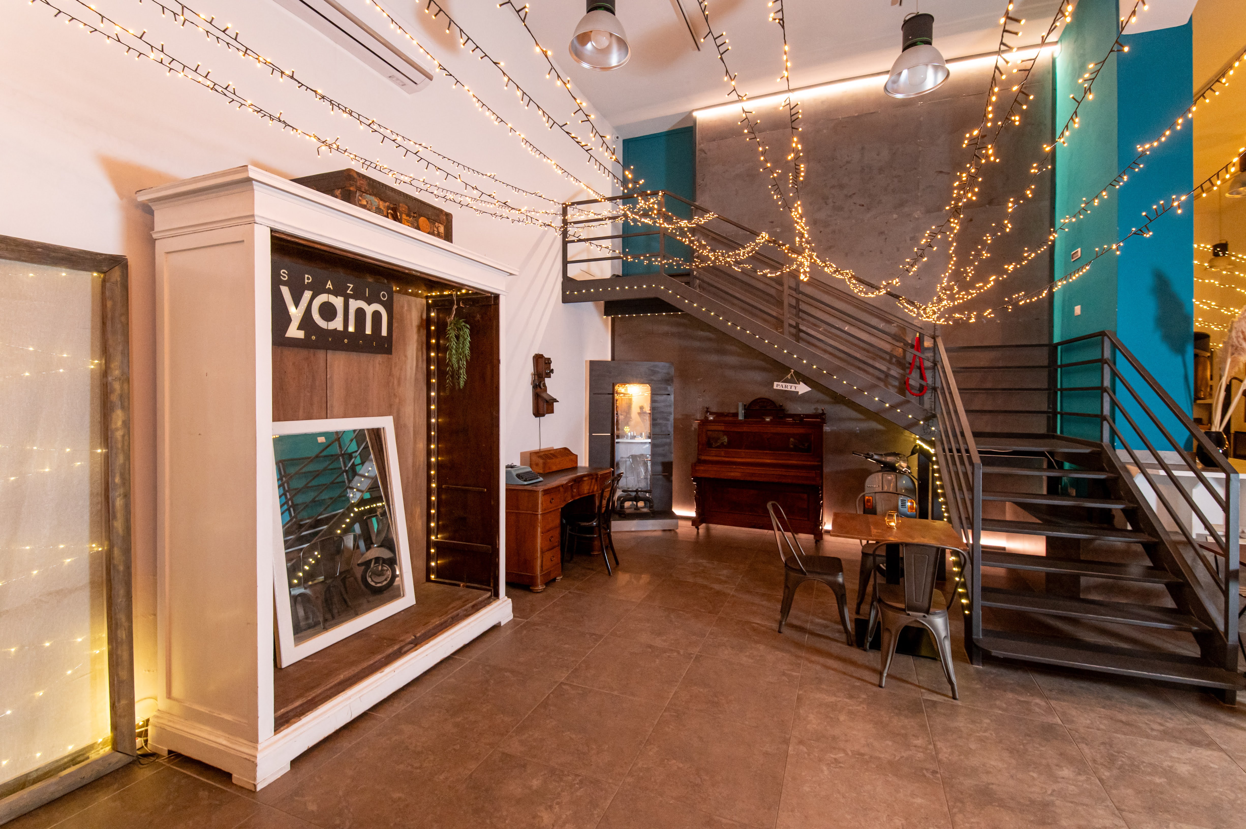 Location esclusiva per eventi aziendali a Napoli - Spazio multifunzionale per meeting e cene