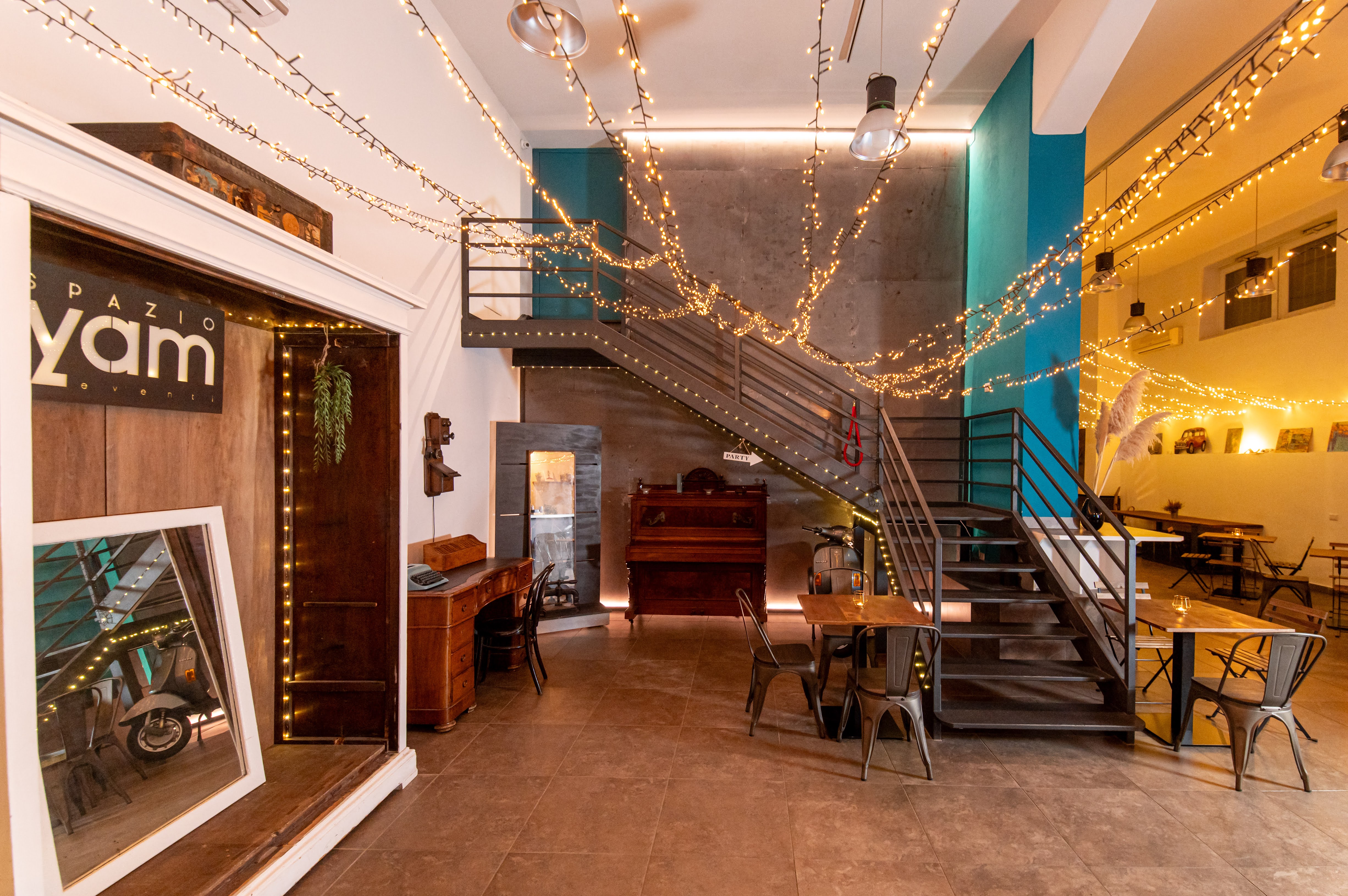 Location esclusiva per eventi aziendali a Napoli - Spazio multifunzionale per meeting e cene