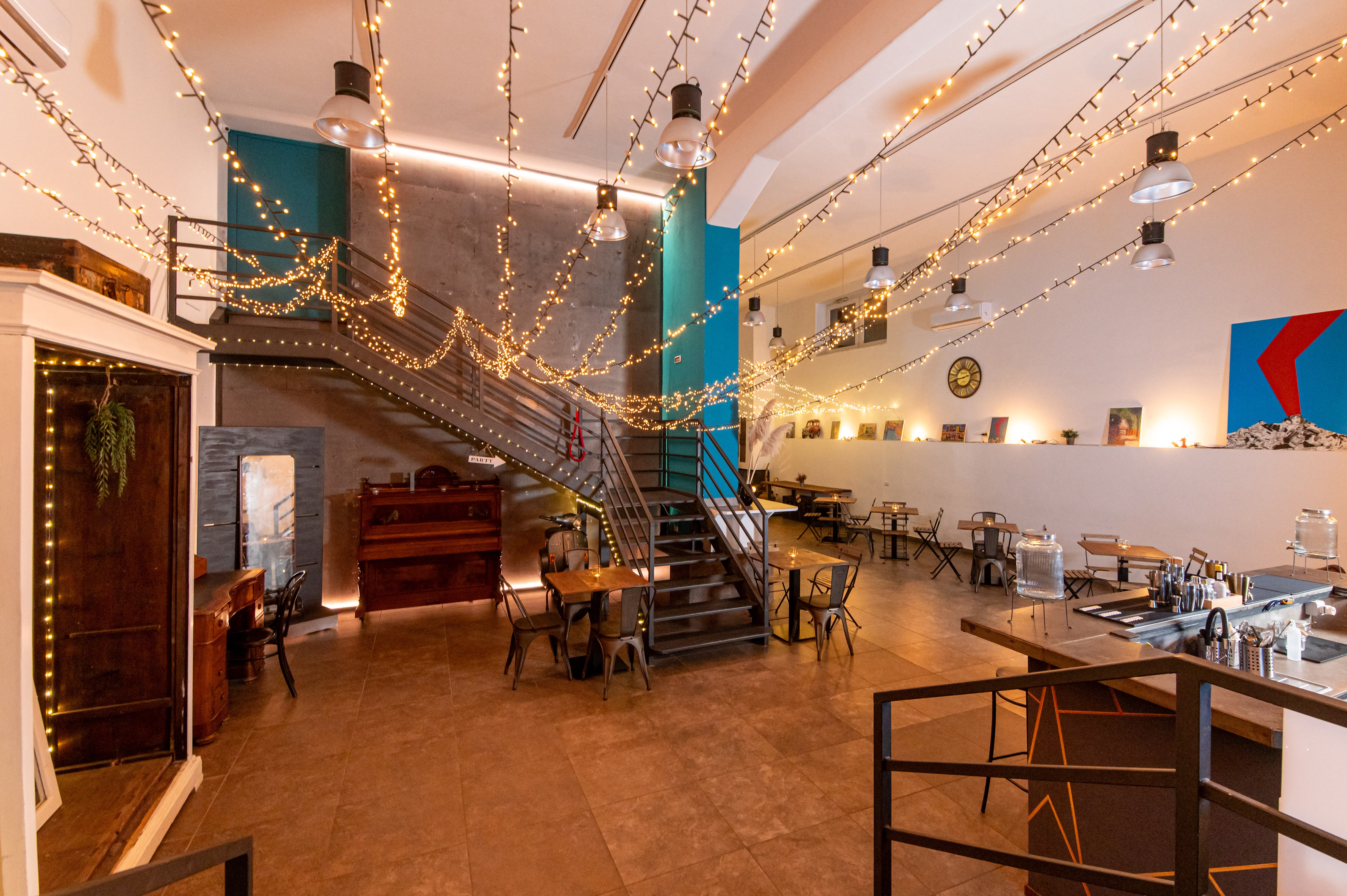 Location esclusiva per eventi aziendali a Napoli - Spazio multifunzionale per meeting e cene