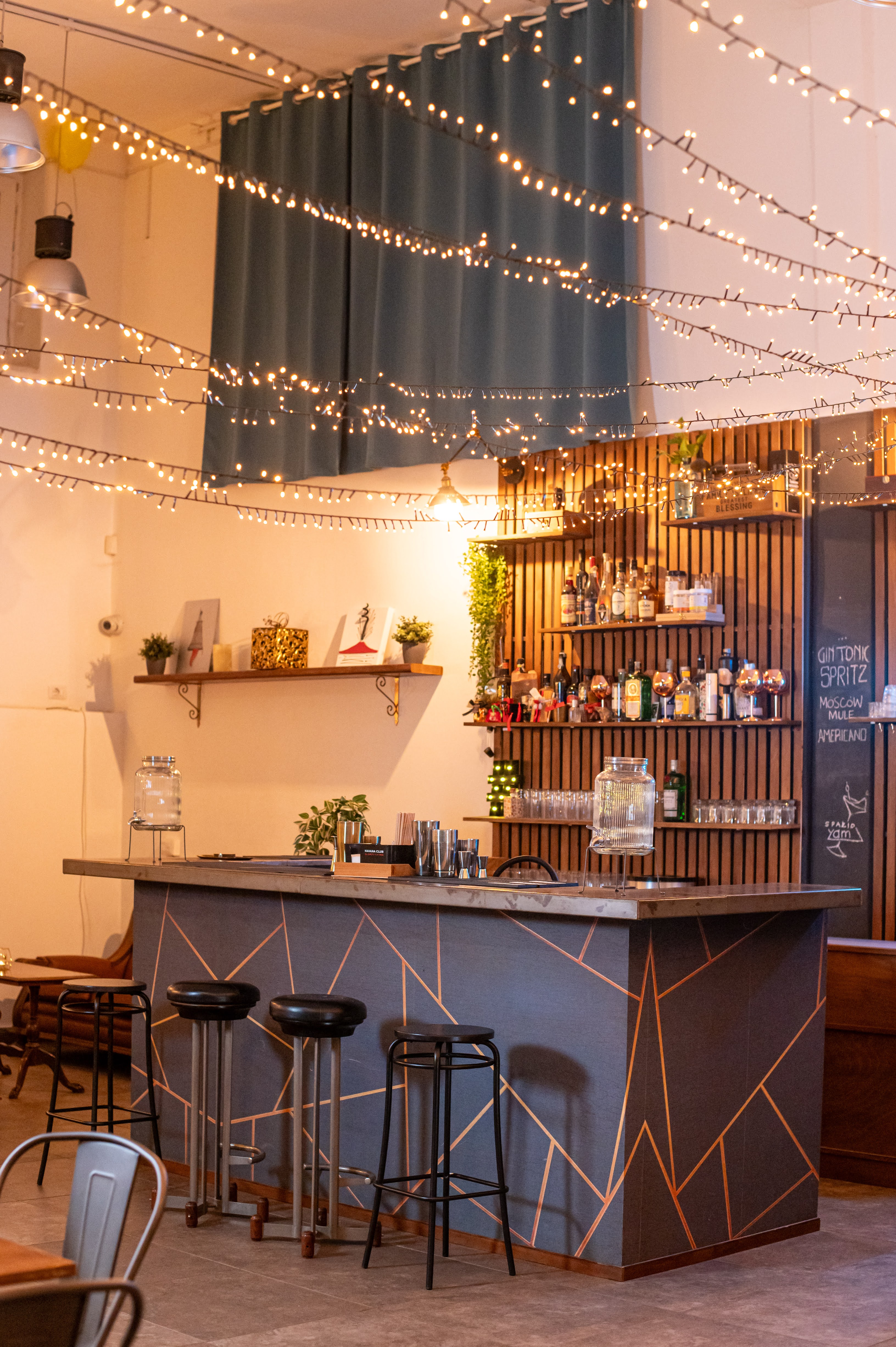 Location esclusiva per eventi aziendali a Napoli - Spazio multifunzionale per meeting e cene